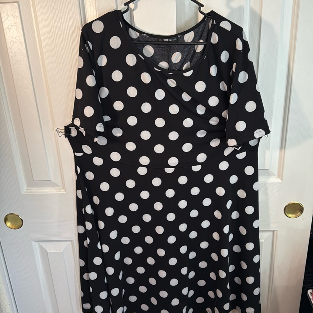 Shein short sleeve knee length polkadot dress